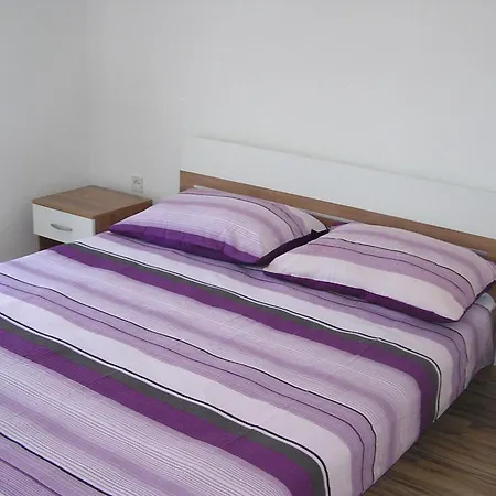 Zwei-zimmer-wohnung Radosav By Interhome Apartmán *