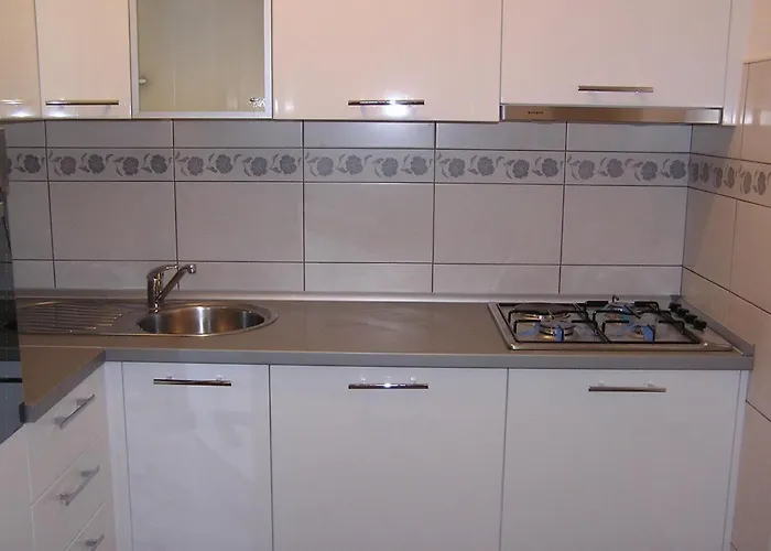 Zwei-zimmer-wohnung Radosav By Interhome Apartmán