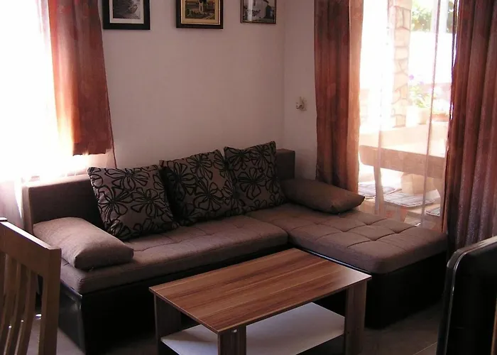 Zwei-zimmer-wohnung Radosav By Interhome Apartament