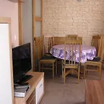 Zwei-zimmer-wohnung Radosav By Interhome